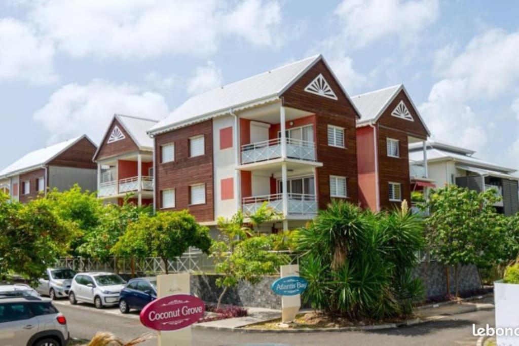 Les Pieds Dans L'Eau Chez Syl Apartment Le Moule Ngoại thất bức ảnh
