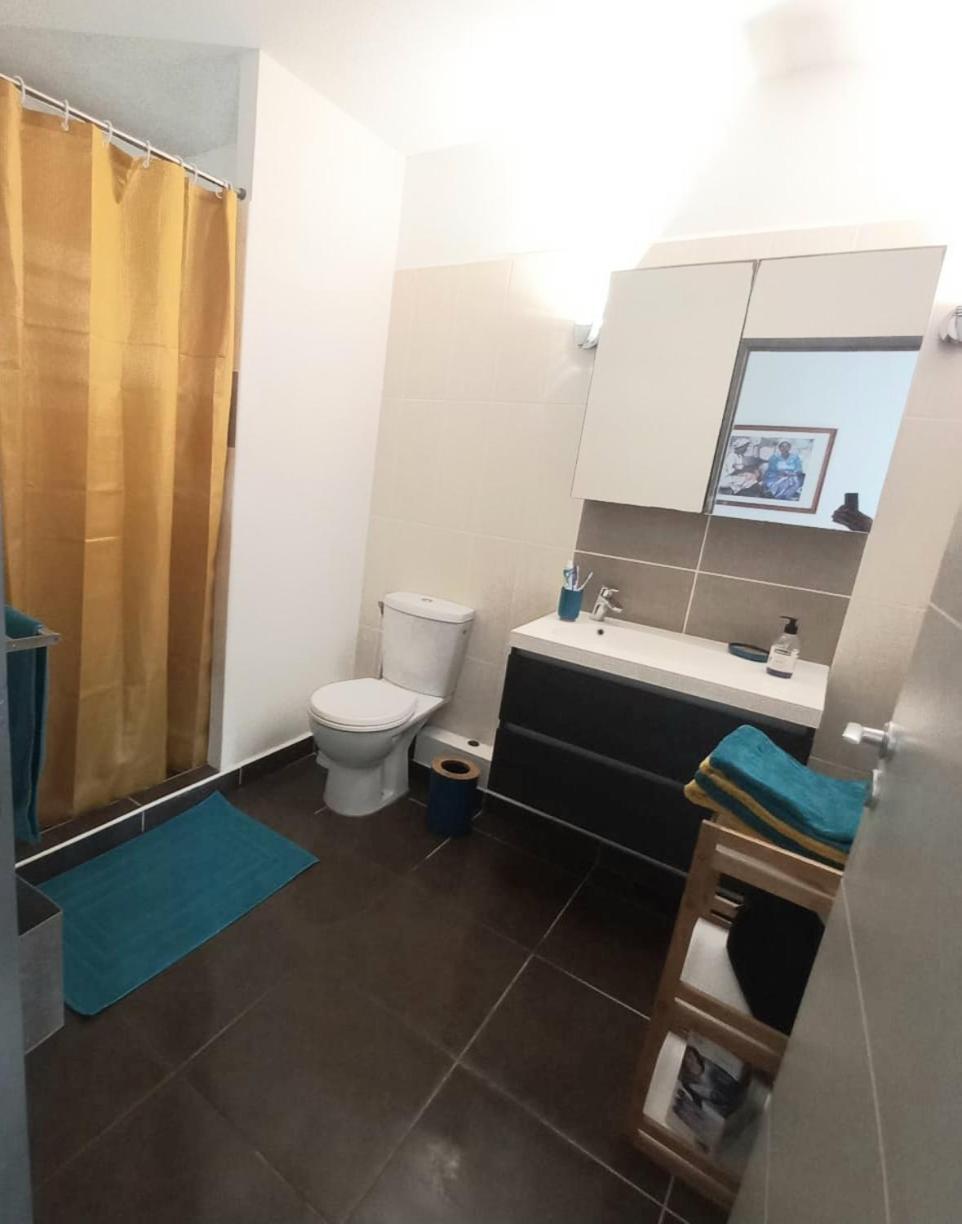 Les Pieds Dans L'Eau Chez Syl Apartment Le Moule Ngoại thất bức ảnh