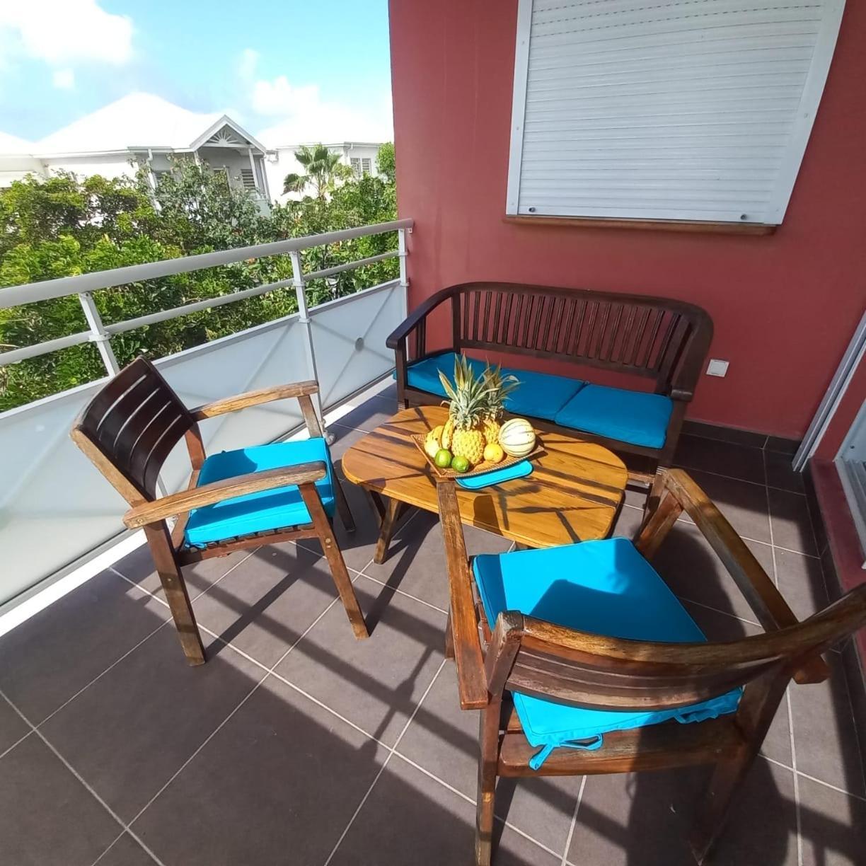 Les Pieds Dans L'Eau Chez Syl Apartment Le Moule Ngoại thất bức ảnh
